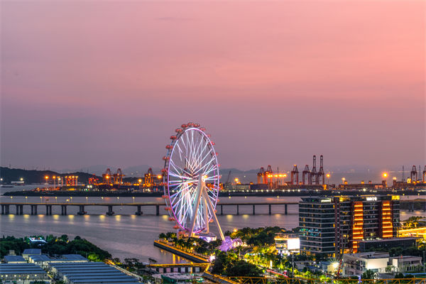 行業(yè)洗牌加速企業(yè)迷茫，深圳戰(zhàn)略咨詢公司能指明突圍方向嗎？