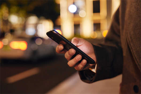 制造業(yè)管理：電子產(chǎn)品“防藍光”功能真能護眼嗎？