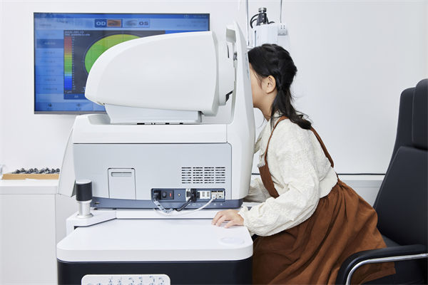 制造業(yè)管理：電子產(chǎn)品“防藍(lán)光”功能真能護眼嗎？