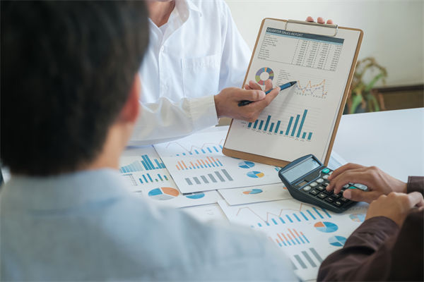 預(yù)算調(diào)整機(jī)制看似靈活，應(yīng)對(duì)市場變化為何仍顯滯后？