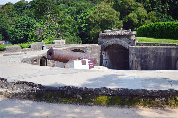 企業(yè)戰(zhàn)略飄在半空落地難，東莞戰(zhàn)略咨詢公司能釘牢嗎？