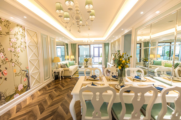 燈飾行業(yè)精益生產(chǎn)管理咨詢(xún)公司哪家好，能解小批量定制效率低？